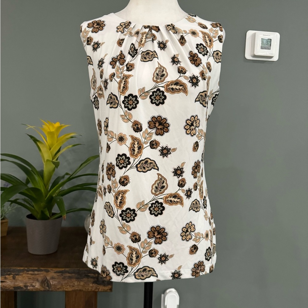 T Tahari Sleeveless Top